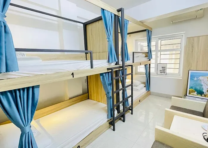 Hostel The Light