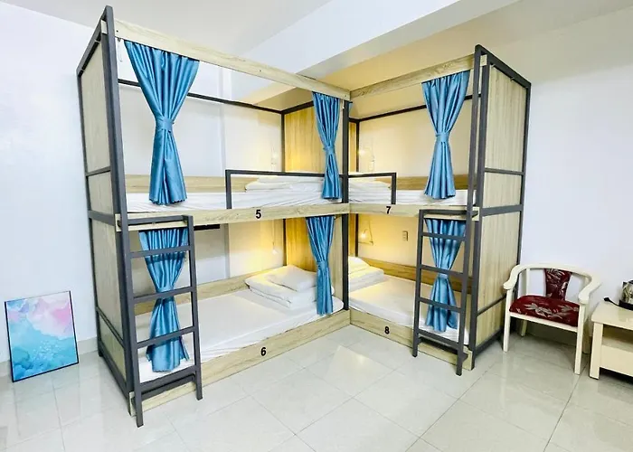 Hostel The Light Ha Long