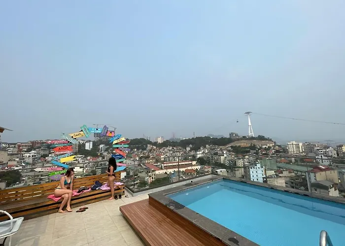 Hostel The Light Ha Long