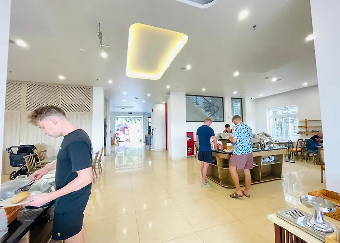 Hostel The Light Ha Long
