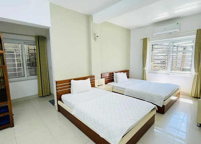 The Light Hostel Ha Long